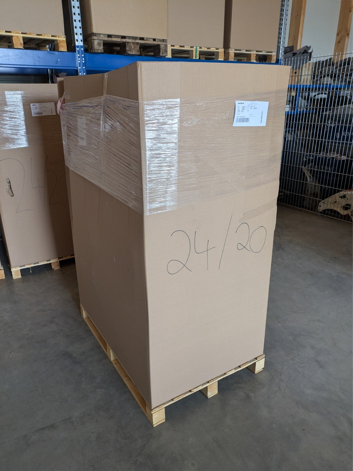 Amazon Retouren Palette Floorcare & Küchengeräte  UVP 3.485 €  Top Marken