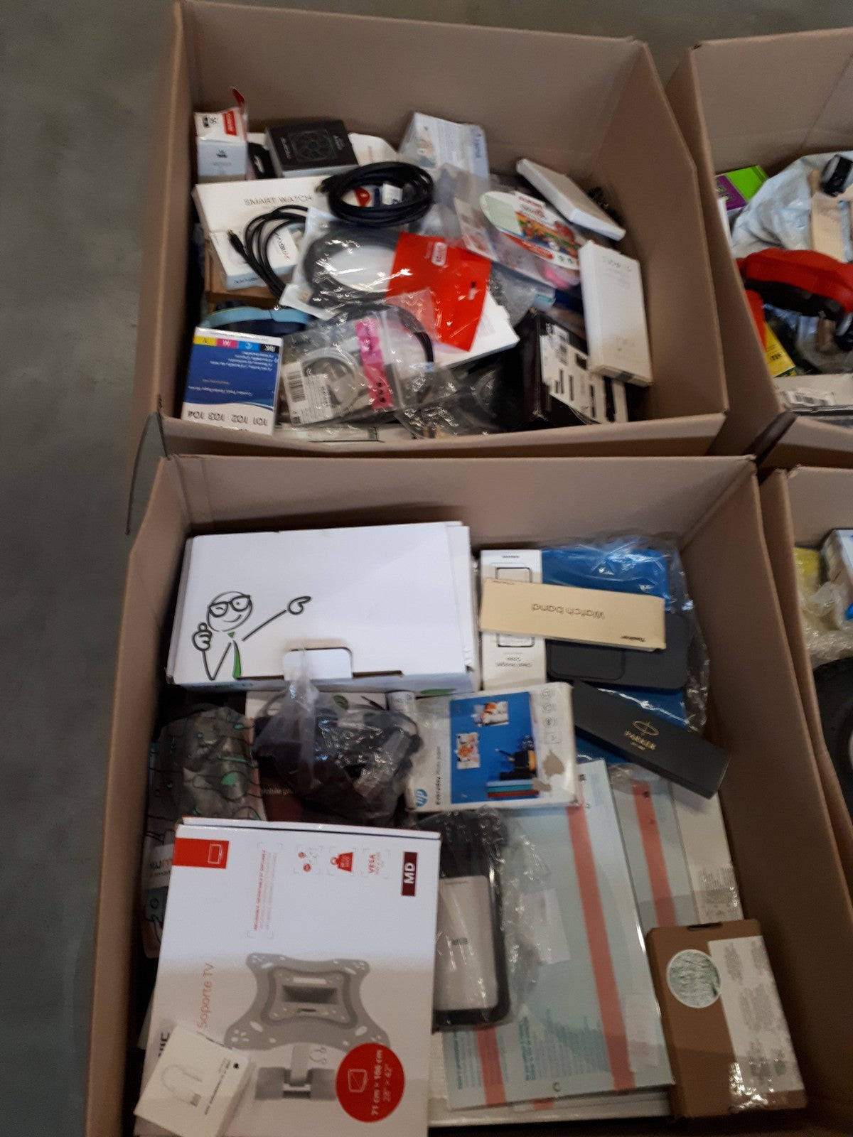 Amazon Retouren Mystery Multimedia und Büroartikel Mischbox über 100 Artikel